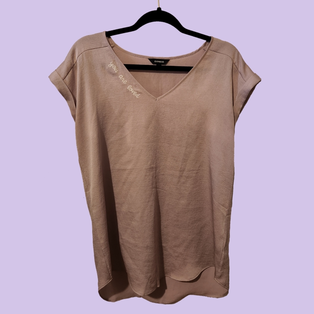 Express Blush/Pink "You are loved" Embroidered V-Neck Short-Sleeved Shirt, M